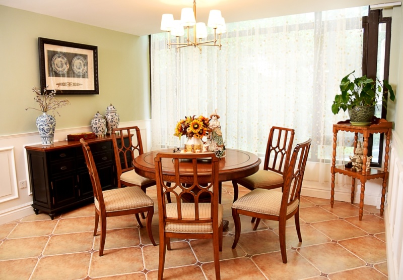 ÃÀʽÏç´å,×°ÐÞ