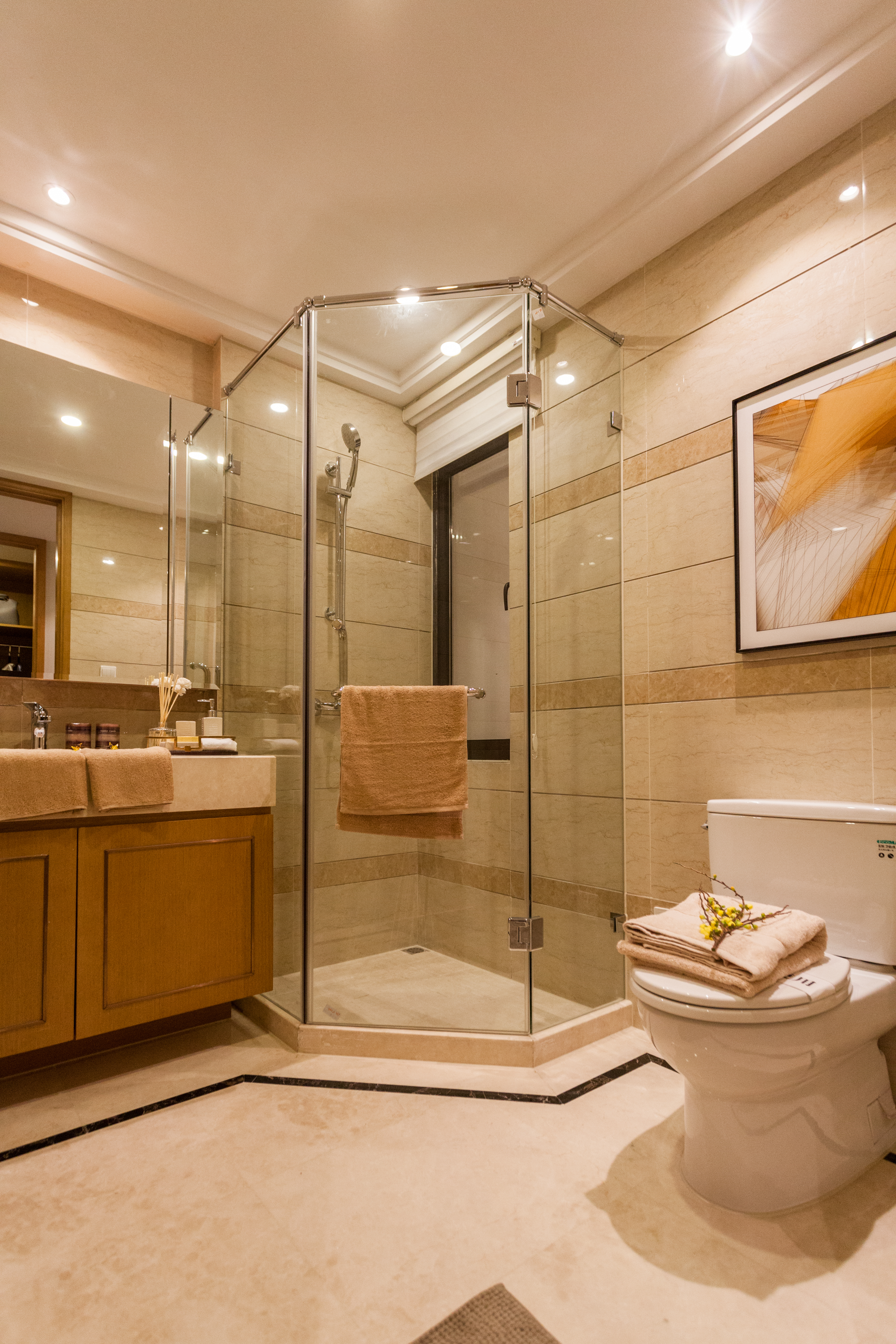 玻璃隔断让您的卫生间焕然一新，卫生间玻璃隔断怎么做？