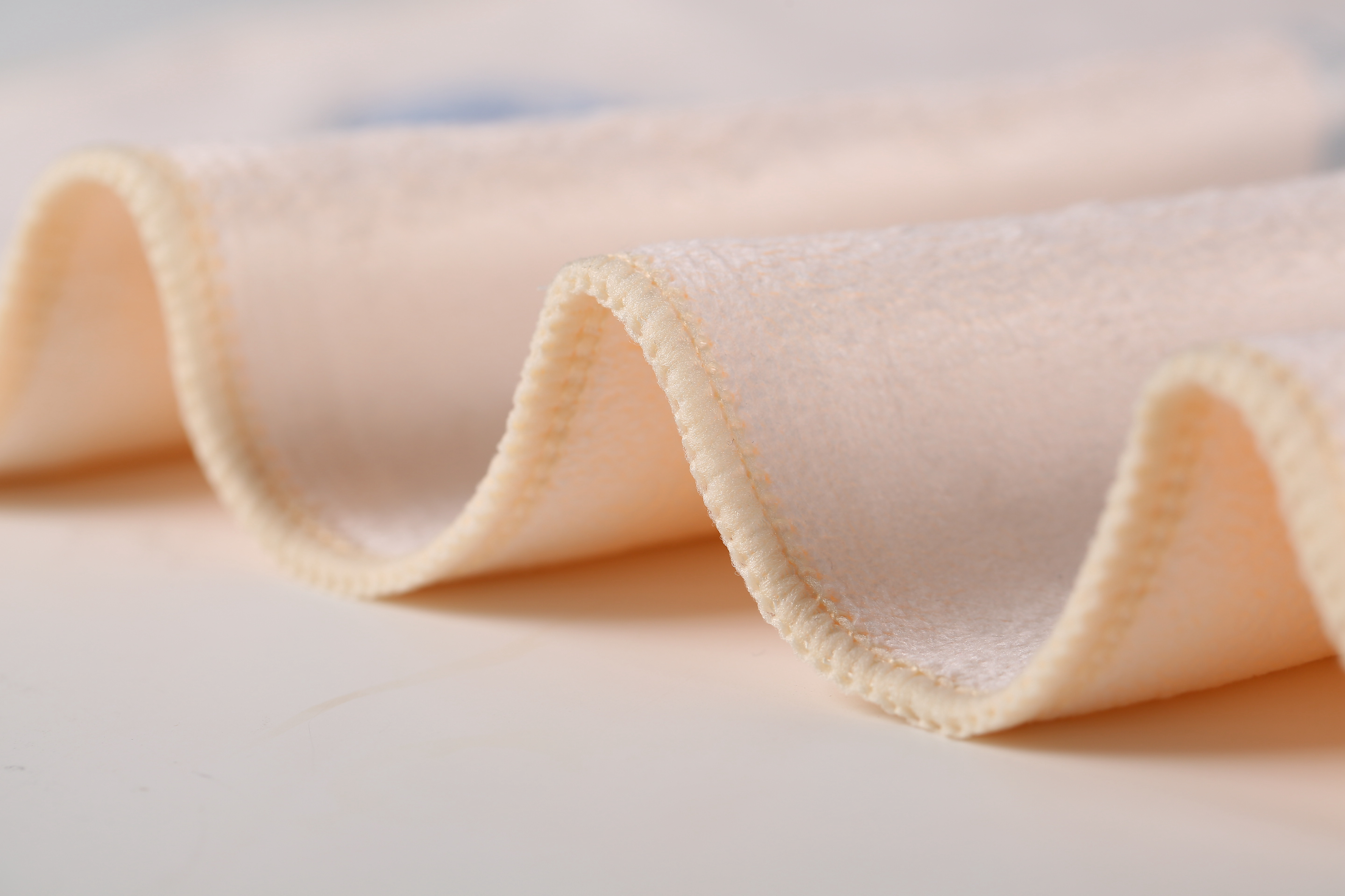 家里毛巾脏了？保洁教你几个小妙招，让毛巾变得干净又软和