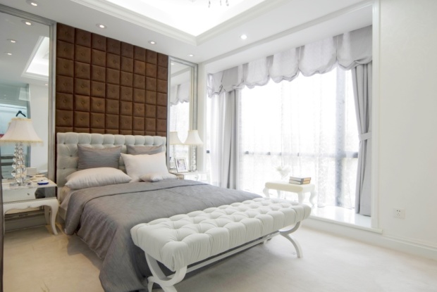 医用床头柜什么材质半夜床头柜响是什么情况，家居异响背后的秘密_https://www.jmylbn.com_新闻资讯_第2张