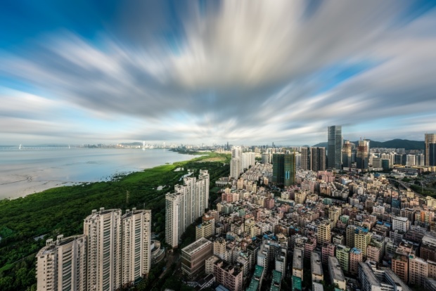 业主私挖地下室整楼开裂，物业该负哪些责任？