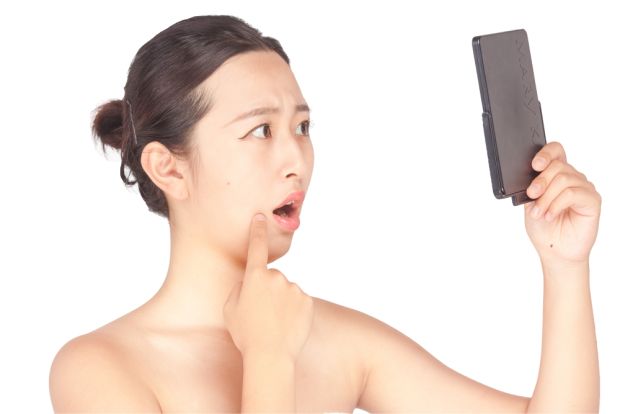 进门就是镜子好不好？玄关风水与空间设计的平衡之道