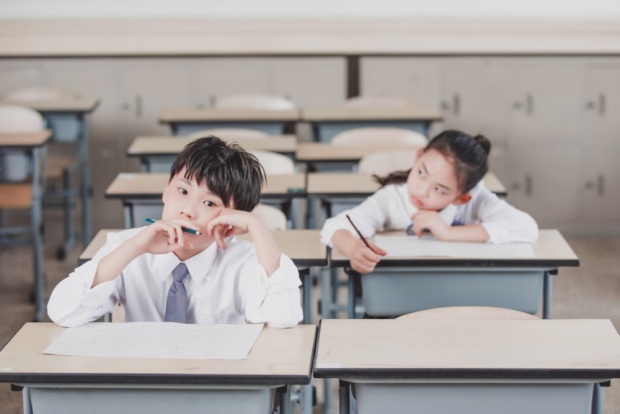 83cm的桌子需要多高的椅子 科学搭配让居家办公更舒适