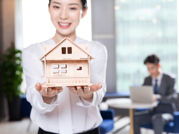 关于买房需要注意什么?中介费谈判技巧有哪些?