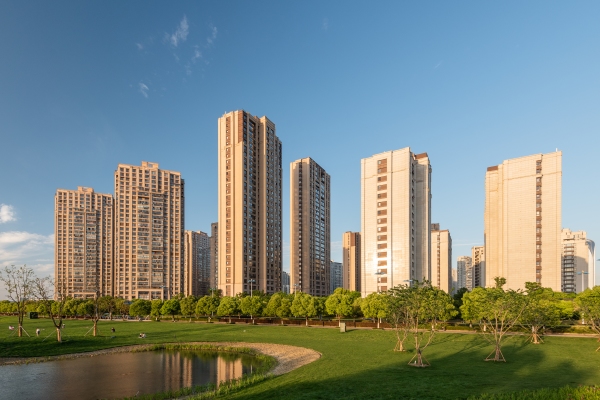东港综合体进展如何？2020年衢州能建成“双百城市”吗？